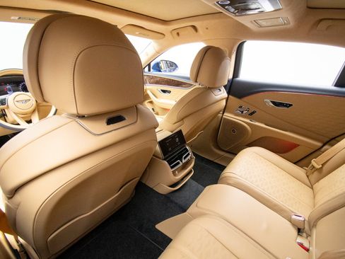 New 2026 Bentley Flying Spur Plug-In Hybrid AWD/4WD image 36