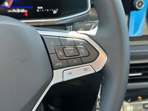 New 2025 Volkswagen Taos SE AWD/4WD image 19