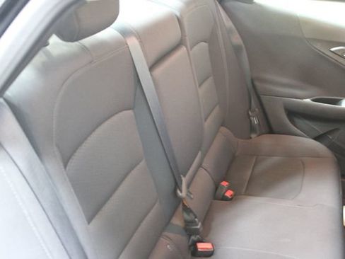 Used 2017 Chevrolet Malibu LS FWD image 9