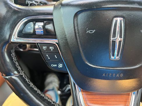 Used 2019 Lincoln Navigator Reserve AWD/4WD image 26