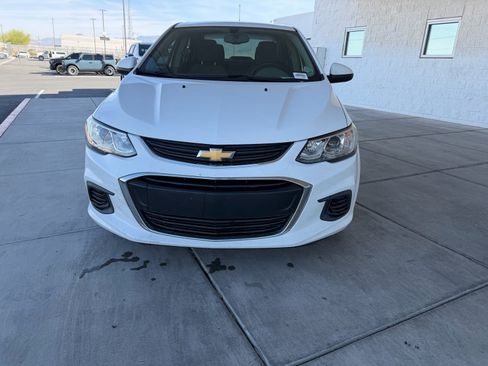 Used 2019 Chevrolet Sonic LT w/ Convenience Package image 8