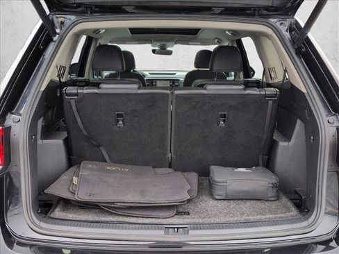 Used 2022 Volkswagen Atlas SEL R-Line image 6