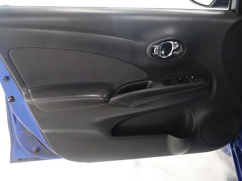 Used 2015 Nissan Versa SV FWD image 8
