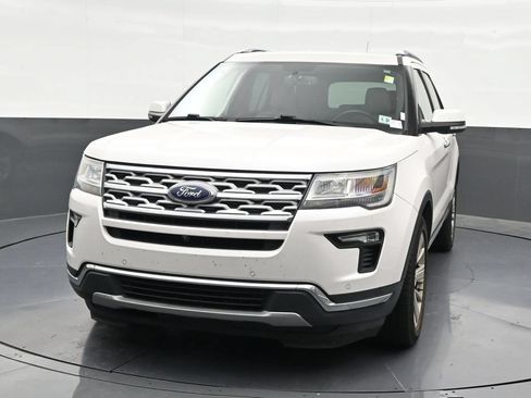 Used 2019 Ford Explorer Limited w/ Class III Trailer Tow Package FWD image 9
