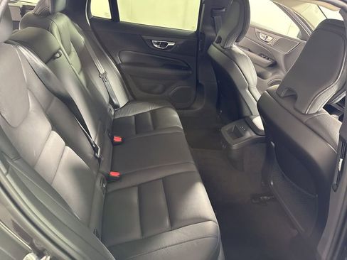 Used 2025 Volvo V60 B5 Cross Country Plus AWD/4WD image 23