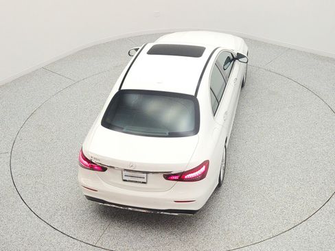 Used 2022 Mercedes-Benz E 350 Sedan image 28