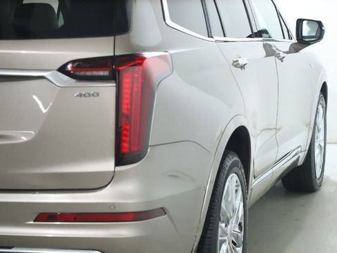 Used 2023 Cadillac XT6 Premium Luxury w/ Technology Package AWD/4WD image 45