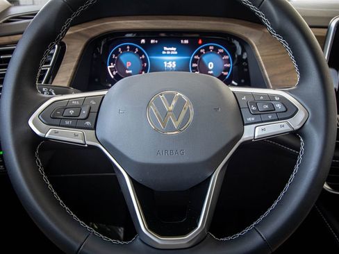 New 2026 Volkswagen Atlas SE FWD image 37