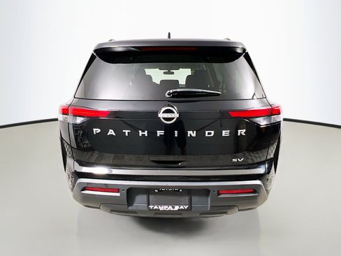 Used 2024 Nissan Pathfinder SV FWD image 6