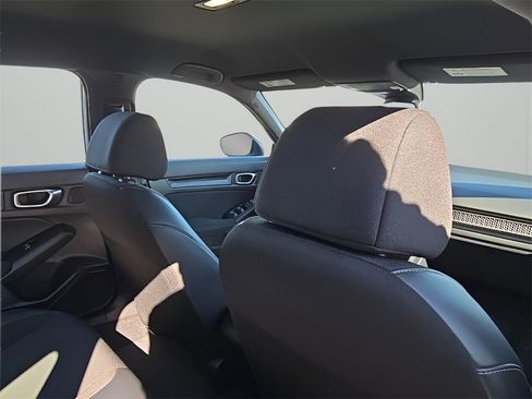 Used 2023 Honda Civic Sport image 18