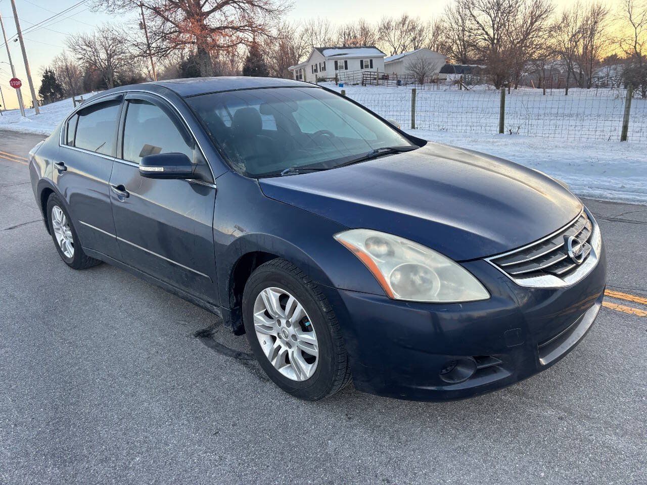 Used 2010 Nissan Altima 2.5 SL w/ SL Pkg FWD image 2