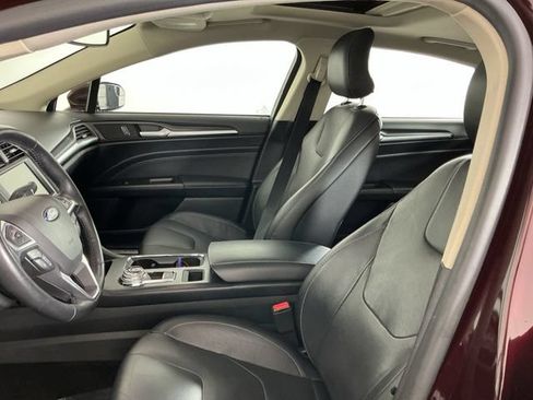 Used 2017 Ford Fusion Titanium AWD/4WD image 15