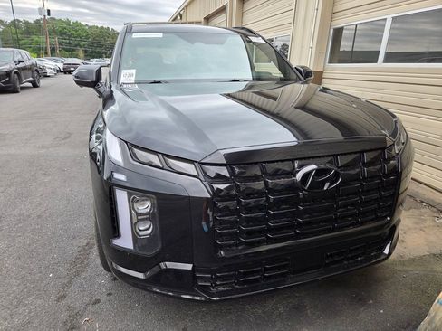 Used 2025 Hyundai Palisade Calligraphy AWD/4WD image 2