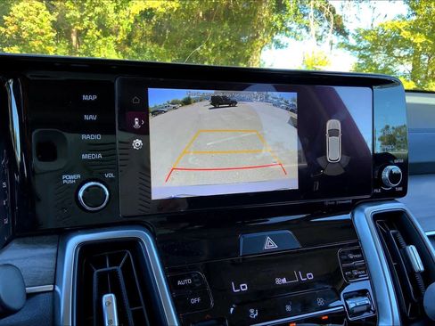 Used 2023 Kia Sorento S w/ Panoramic Sunroof Package image 28