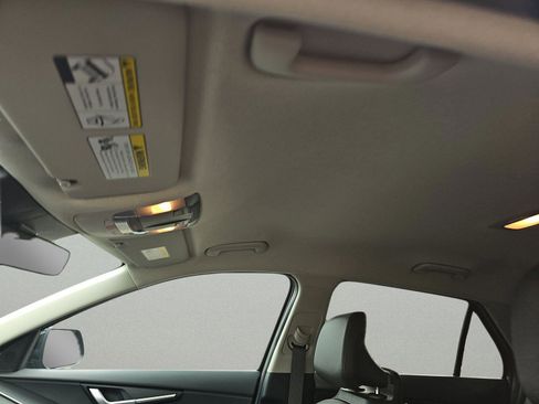 Certified 2025 Kia Niro EX w/ EX Cold Weather Package FWD image 15