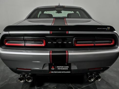Used 2016 Dodge Challenger R/T Scat Pack RWD image 8