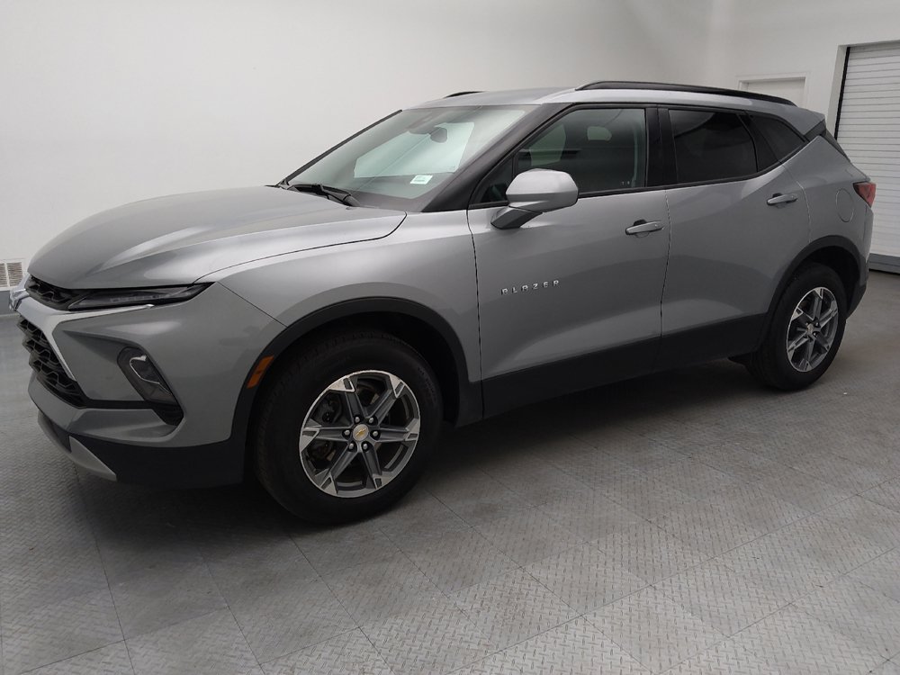 Used 2024 Chevrolet Blazer LT w/ Convenience Package FWD image 2