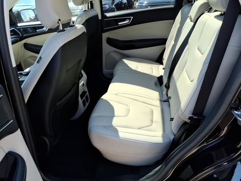 Used 2019 Ford Edge Titanium w/ Equipment Group 301A AWD/4WD image 14