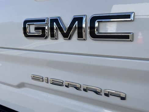 Used 2022 GMC Sierra 1500 AT4 w/ AT4 Premium Package image 46