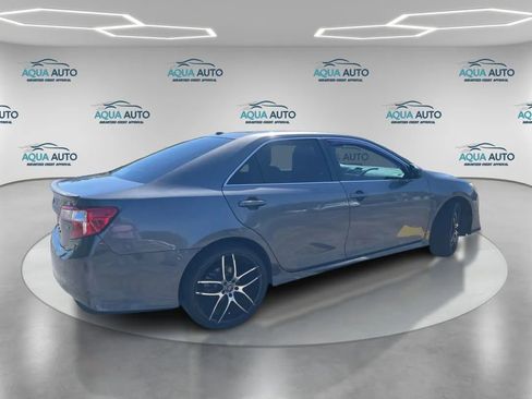 Used 2014 Toyota Camry SE image 5