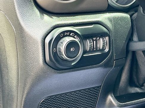 Used 2021 Jeep Wrangler Sport AWD/4WD image 10