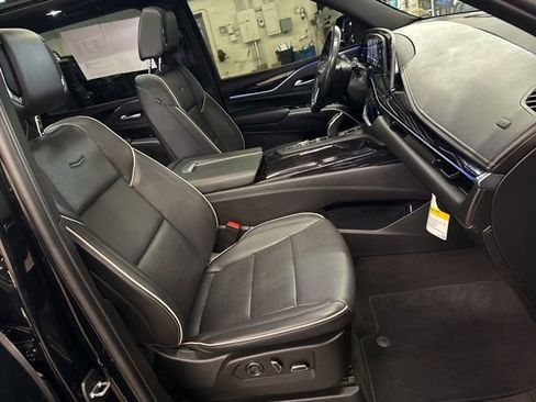 Used 2023 Cadillac Escalade Sport w/ LPO, ONYX Package AWD/4WD image 29