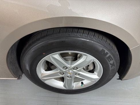 Used 2023 Chevrolet Malibu LT image 12