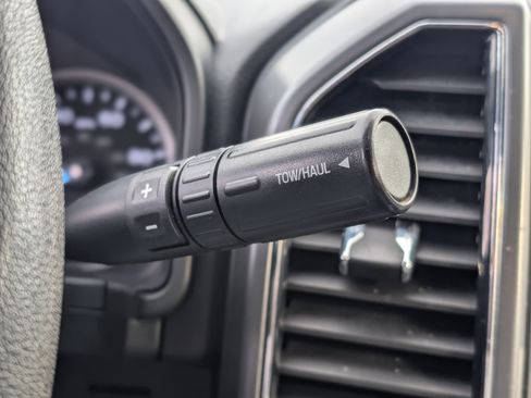 Used 2019 Ford F250 XLT w/ Snow Plow Prep Package image 20