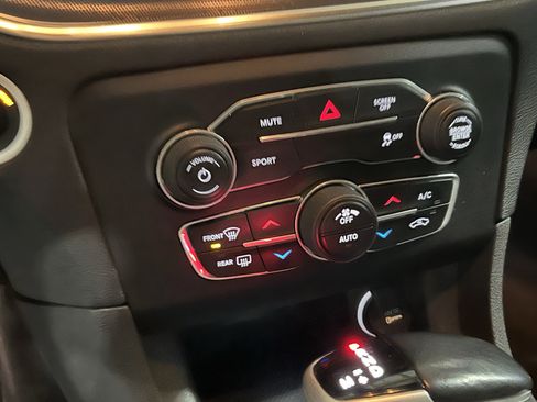 Used 2017 Dodge Charger R/T image 20