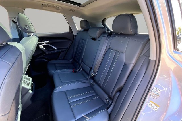 Used 2026 Audi Q5 Premium w/ Convenience Package AWD/4WD image 28