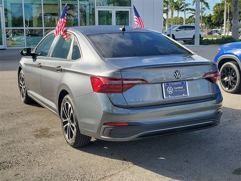 Certified 2022 Volkswagen Jetta Sport image 6