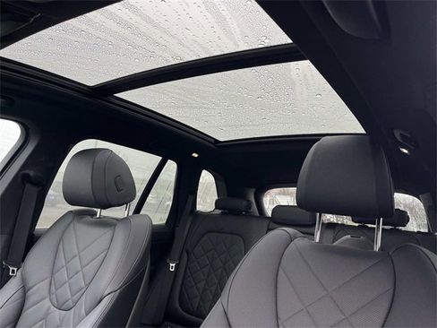Used 2025 BMW X5 xDrive50e w/ Premium Package image 36
