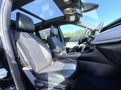 Used 2023 Jeep Compass Limited w/ Sun and Sound Group AWD/4WD image 16
