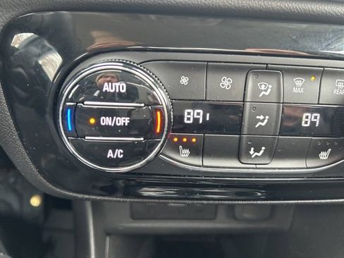 Used 2022 Buick Encore GX Select w/ Sport Touring Package image 26