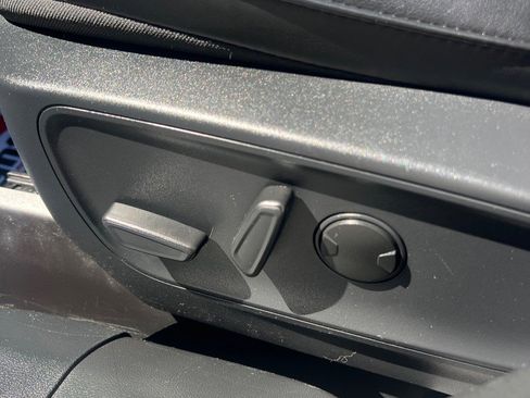 Used 2025 Ford Escape ST-Line FWD image 22