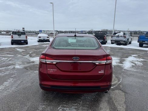 Used 2017 Ford Fusion SE image 7