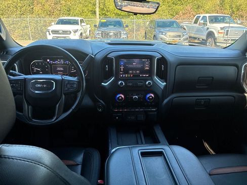 Used 2021 GMC Sierra 1500 AT4 w/ Technology Package AWD/4WD image 14