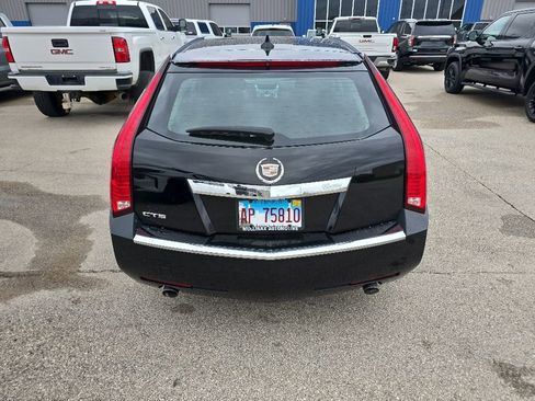 Used 2012 Cadillac CTS Luxury RWD image 4