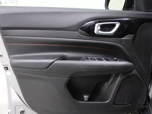 Used 2022 Jeep Compass Trailhawk image 18