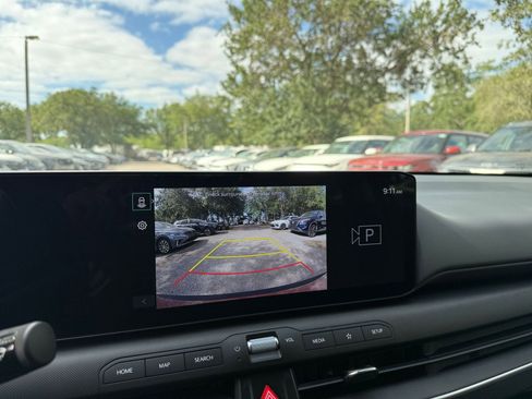 Used 2025 Kia K4 LXS image 17