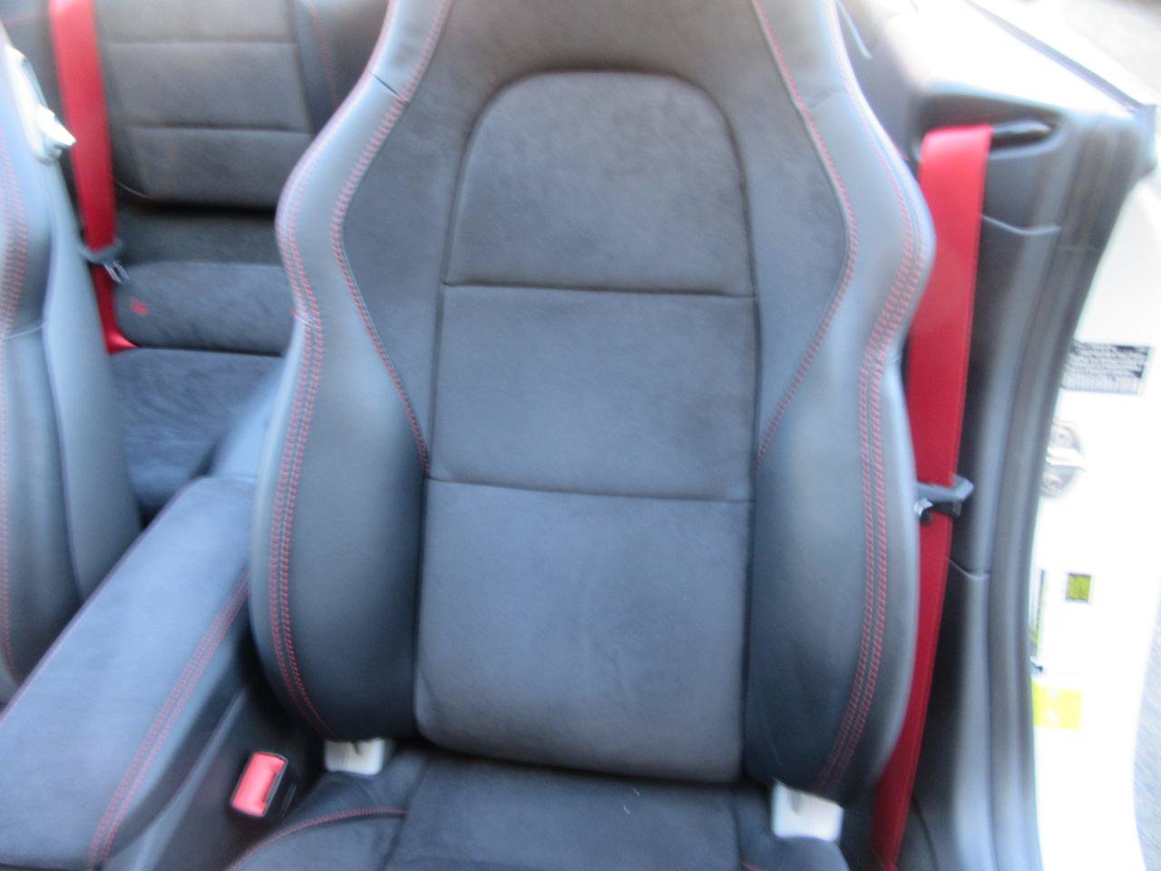 Used 2018 Porsche 911 Carrera GTS Cabriolet image 15