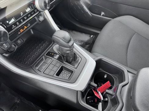 Used 2024 Toyota RAV4 LE AWD/4WD image 16
