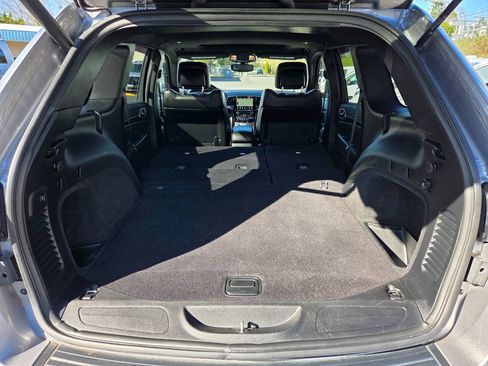 Used 2020 Jeep Grand Cherokee Altitude AWD/4WD image 22