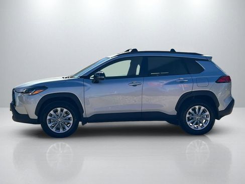 New 2025 Toyota Corolla Cross LE w/ Moonroof Package FWD image 8
