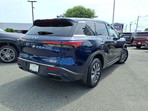 Certified 2025 INFINITI QX60 Pure w/ Cargo Package AWD/4WD image 5
