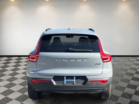 New 2026 Volvo XC40 B5 Plus w/ Protection Package Premier image 4