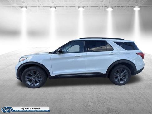 Certified 2023 Ford Explorer XLT w/ Equipment Group 202A AWD/4WD image 7