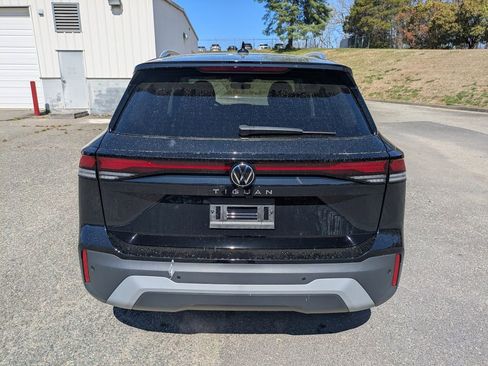 New 2026 Volkswagen Tiguan S FWD image 5