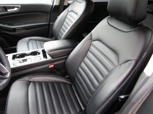 Certified 2024 Ford Edge SEL w/ Convenience Package AWD/4WD image 17