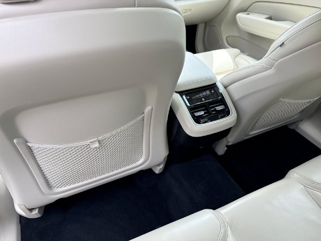 Certified 2026 Volvo XC60 B5 Ultra AWD/4WD image 26